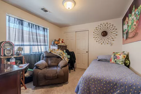 Bedroom - 436 St Clair Way, Eagle Point, OR 97524 photo 3 of 3