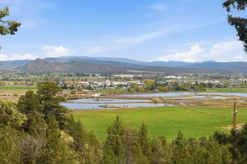 2200 NW Century Dr, Prineville, OR 97754
