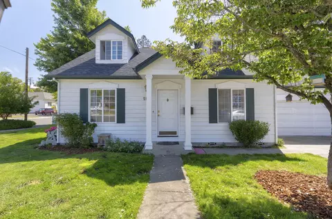 515 NW Dimmick St, Grants Pass, OR 97526