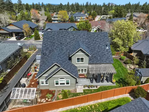 20921 Sage Creek Dr, Bend, OR 97702