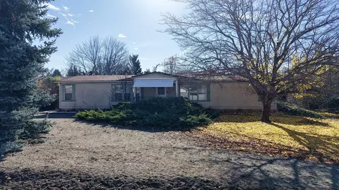 501 Buckhorn Ln, Shady Cove, OR 97539