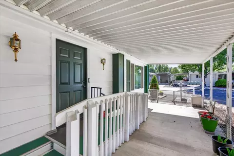 2252 Table Rock Rd #SPC 206, Medford, OR 97501