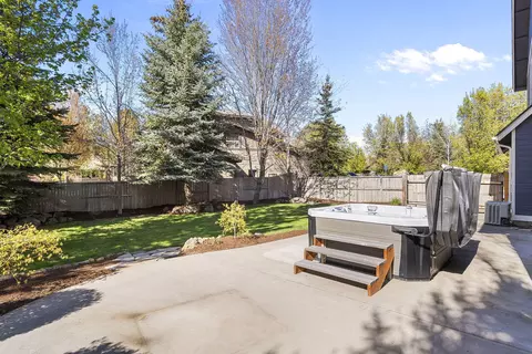 Exterior - 60964 Creekstone Loop, Bend, OR 97702 photo 6 of 11