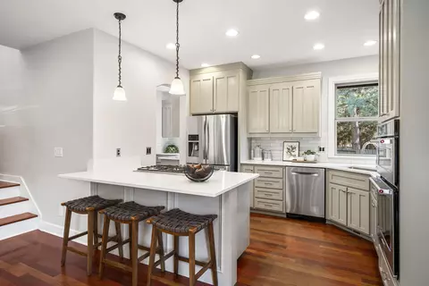 Kitchen - 60964 Creekstone Loop, Bend, OR 97702 photo 3 of 4