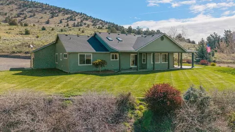 12445 Highway 140 E, Klamath Falls, OR 97603
