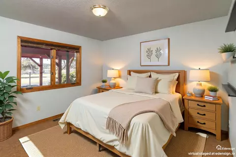 Bedroom - 20900 SW Young Ave, Bend, OR 97703 photo 2 of 5