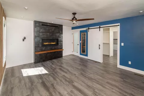 Living - 20900 SW Young Ave, Bend, OR 97703 photo 3 of 4