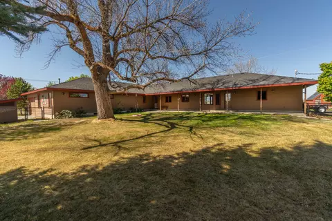 Exterior - 20900 SW Young Ave, Bend, OR 97703 photo 5 of 12