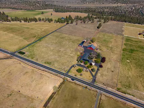View/Area - 20900 SW Young Ave, Bend, OR 97703 photo 8 of 18