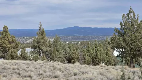 6648 S Night Hawk Dr, Prineville, OR 97754