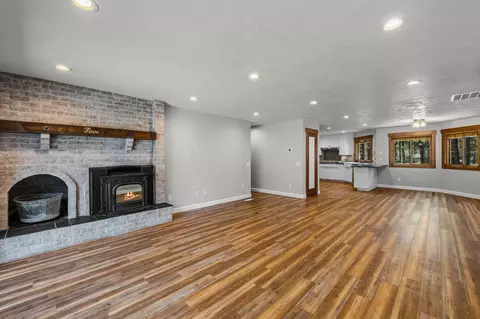 Living - 14474 Crossroads Loop, Sisters, OR 97759 photo 3 of 8