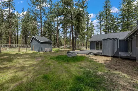Exterior - 14474 Crossroads Loop, Sisters, OR 97759 photo 7 of 9