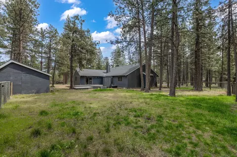 Exterior - 14474 Crossroads Loop, Sisters, OR 97759 photo 5 of 9