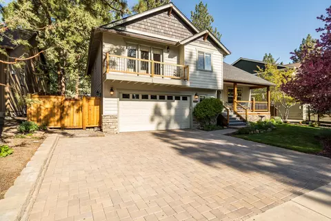 Exterior - 61324 Brianne Pl, Bend, OR 97702 photo 2 of 15