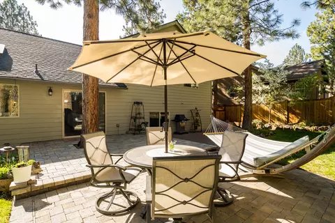 Exterior - 61324 Brianne Pl, Bend, OR 97702 photo 10 of 15