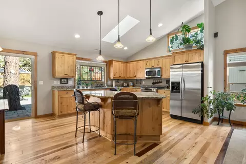 Kitchen - 61324 Brianne Pl, Bend, OR 97702 photo 1 of 5