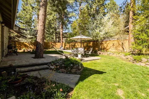 Exterior - 61324 Brianne Pl, Bend, OR 97702 photo 15 of 15