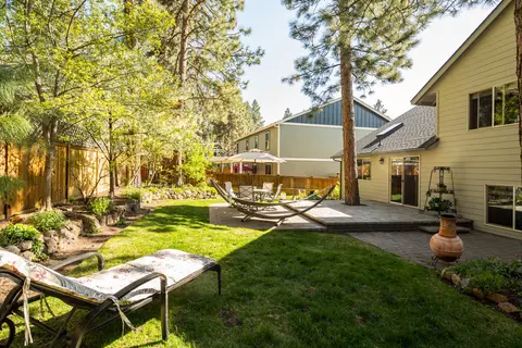 Exterior - 61324 Brianne Pl, Bend, OR 97702 photo 14 of 15