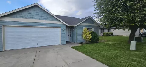 578 NE Marigold St, Madras, OR 97741