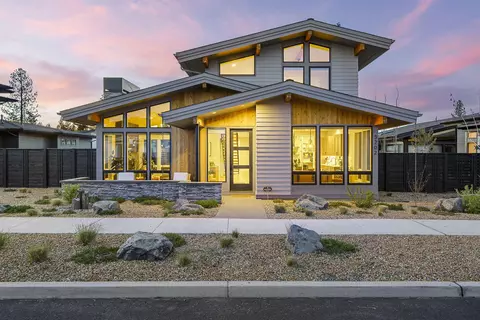 3202 NW Strickland Way, Bend, OR 97703
