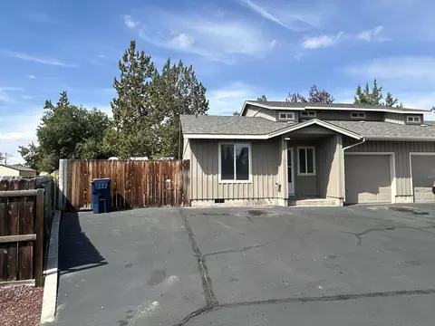 2211 SW Quartz Ave, Redmond, OR 97756