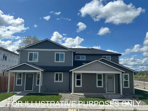 1101 Annalise St, Central Point, OR 97502