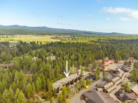 57057 Abbot House Ln # 8, Sunriver, OR 97707