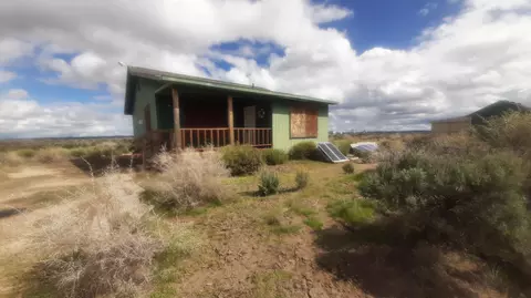 61371 Five Acre Rd, Christmas Valley, OR 97641
