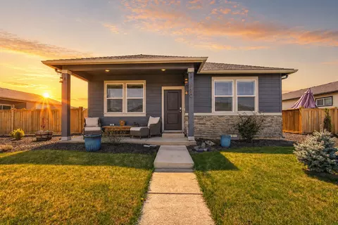 1326 NE Boxcar Dr, Prineville, OR 97754