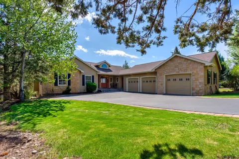 1580 Murrelet Dr, Redmond, OR 97756