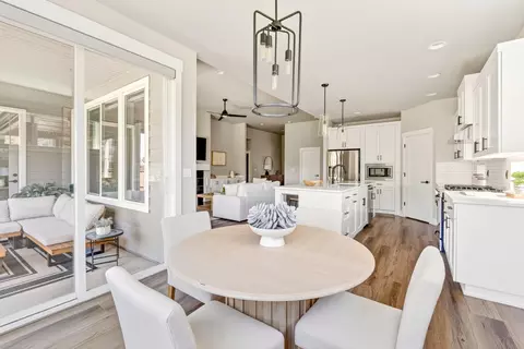 Dining - 3031 NE Moreno Pl, Bend, OR 97701 photo 1 of 3