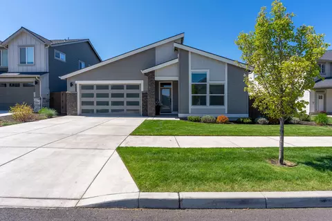 3031 NE Moreno Pl, Bend, OR 97701