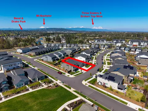View/Area - 3031 NE Moreno Pl, Bend, OR 97701 photo 3 of 5