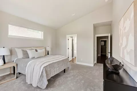 Bedroom - 3031 NE Moreno Pl, Bend, OR 97701 photo 1 of 9