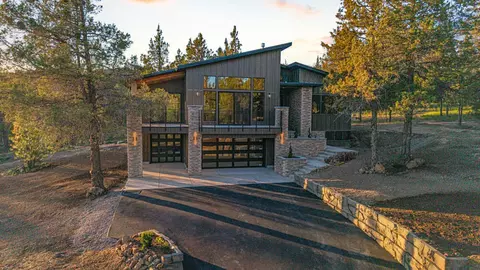 1135 Oregon Ash Cir, Klamath Falls, OR 97601