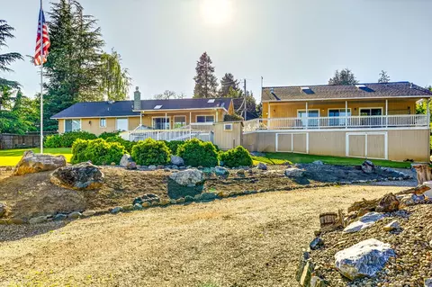 2244 Hillside Dr, Medford, OR 97502