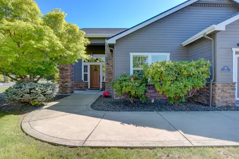 Exterior - 108 Sandridge Way, Eagle Point, OR 97524 photo 12 of 13