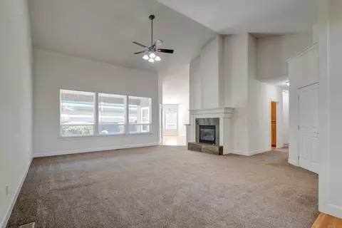 Living - 108 Sandridge Way, Eagle Point, OR 97524 photo 1 of 7