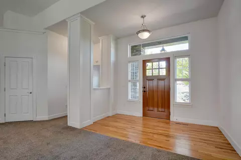 Entry Way - 108 Sandridge Way, Eagle Point, OR 97524 photo 1 of 3