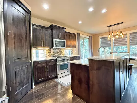 Kitchen - 61072 Manhae Loop, Bend, OR 97702 photo 1 of 3