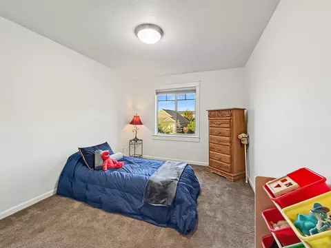 Bedroom - 61072 Manhae Loop, Bend, OR 97702 photo 4 of 7