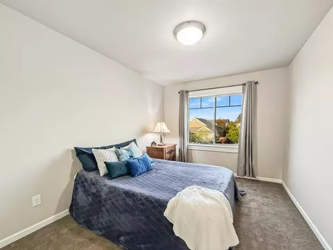Bedroom - 61072 Manhae Loop, Bend, OR 97702 photo 6 of 7