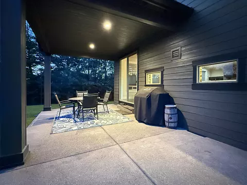 Exterior - 61072 Manhae Loop, Bend, OR 97702 photo 10 of 15
