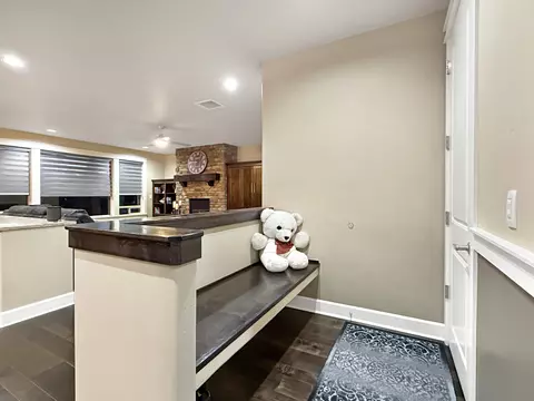 Entry Way - 61072 Manhae Loop, Bend, OR 97702 photo 2 of 5