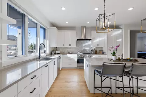 Kitchen - 61311 Mcroberts Ln, Bend, OR 97702 photo 1 of 3