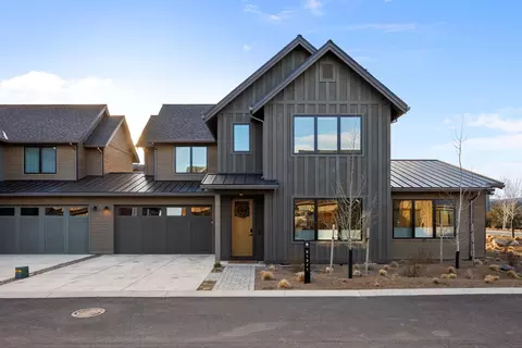 61311 Mcroberts Ln, Bend, OR 97702