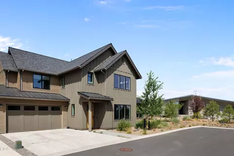 Exterior - 61311 Mcroberts Ln, Bend, OR 97702 photo 2 of 8