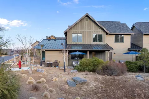Exterior - 61311 Mcroberts Ln, Bend, OR 97702 photo 6 of 8