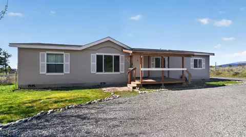2586 Meadow View Dr, Chiloquin, OR 97624