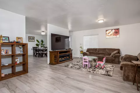 440 Orr Dr, Central Point, OR 97502 photo 9